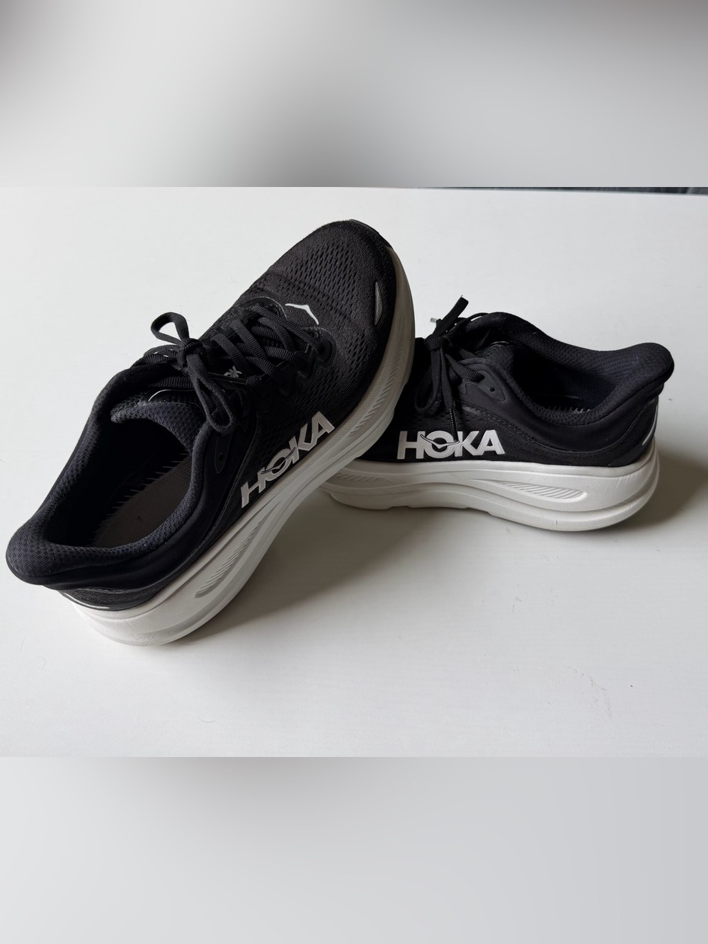 HOKA Bondi 9 Max Cushion Running Shoes Black White - Size 8.5 - Great Condition!